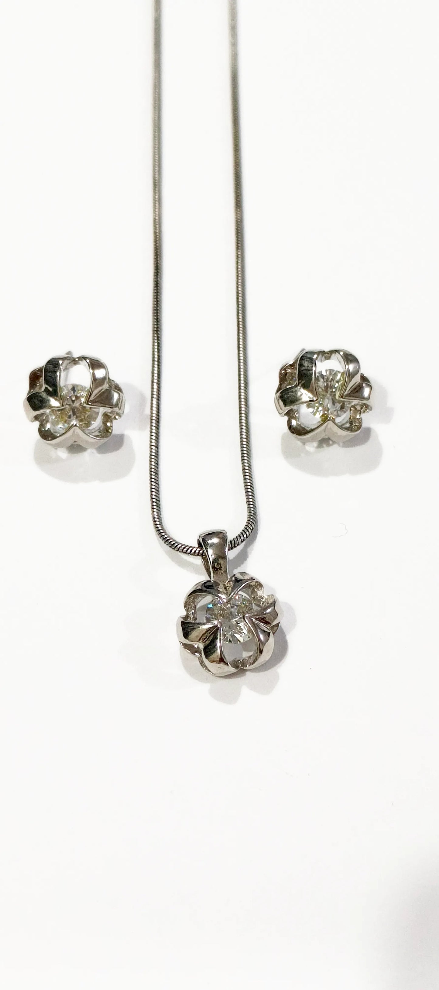 Minimal Zircon Pendant Necklace Set