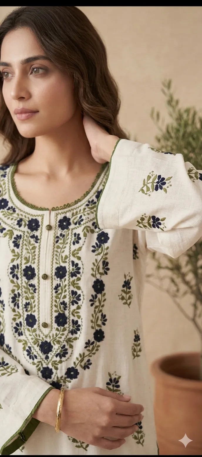 Blend 0f Pakka Tanka & Mirror Work Hand Embroidered Kurta