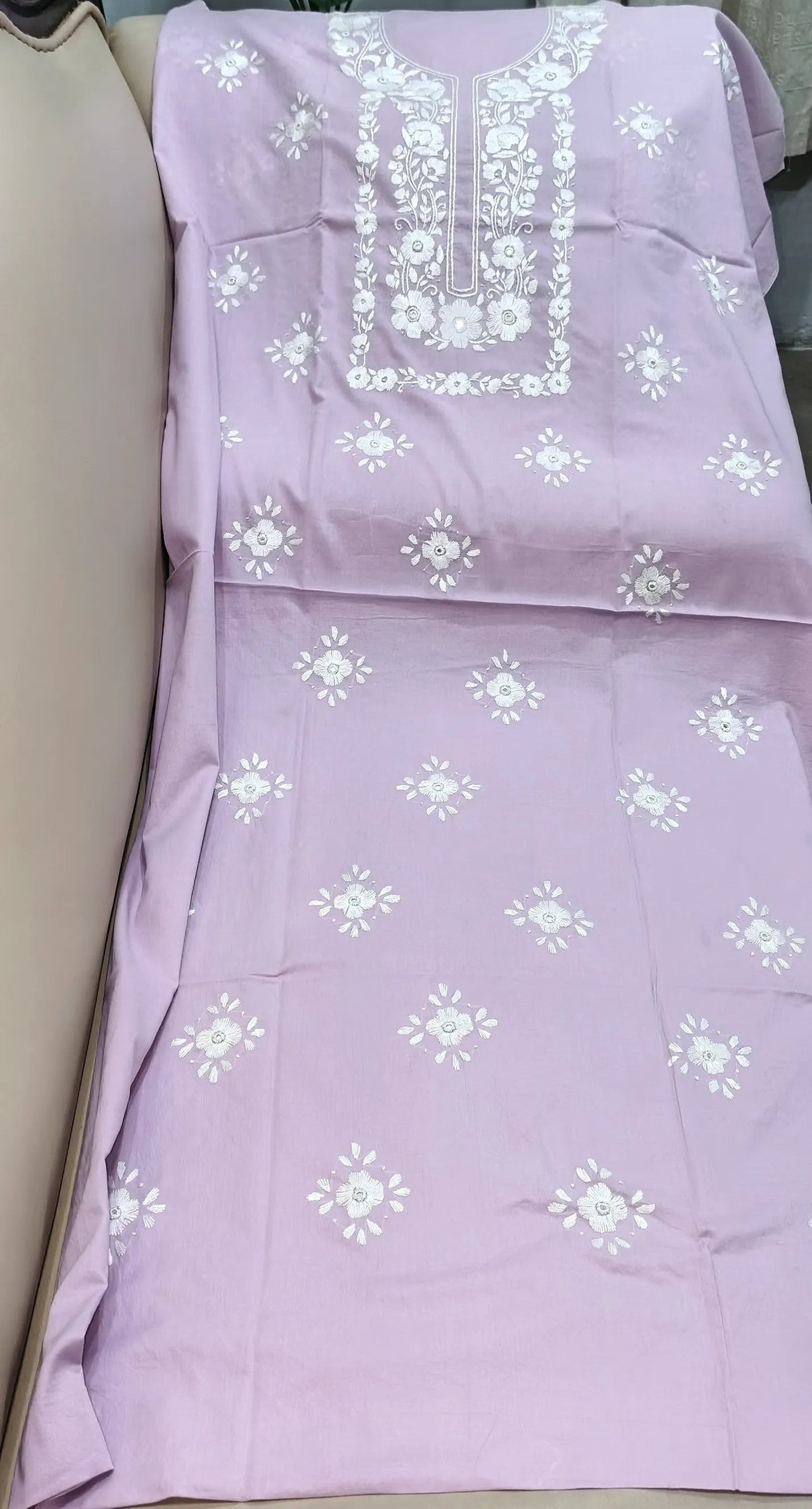 Pakka Tanka &Mirror Work Hand Embroidered Lavender Kurta