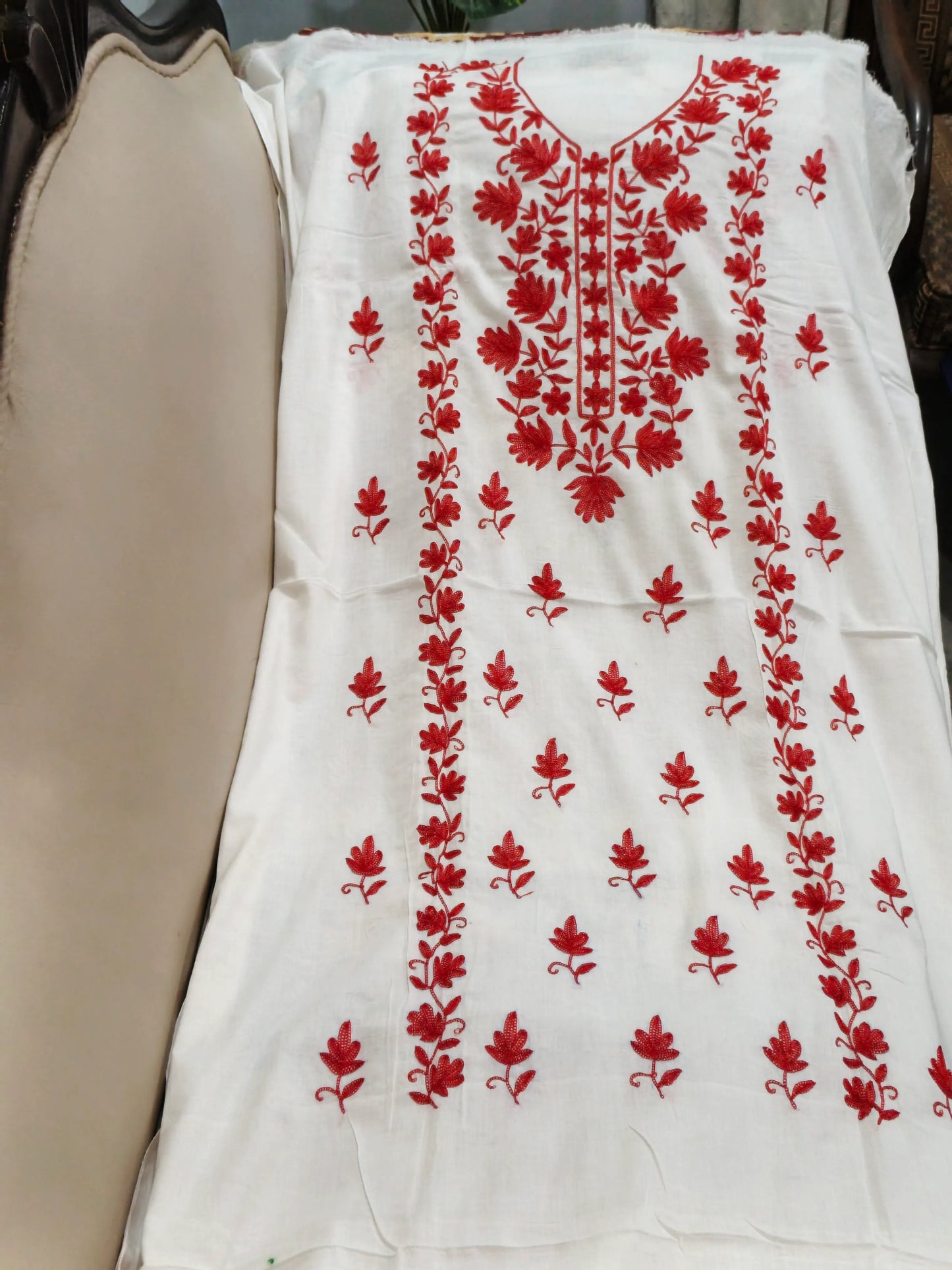 Unstitched Aari Work Hand Embroidered White 3PC Suite