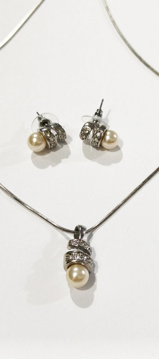 Minimal Zircon Pendant Necklace Set