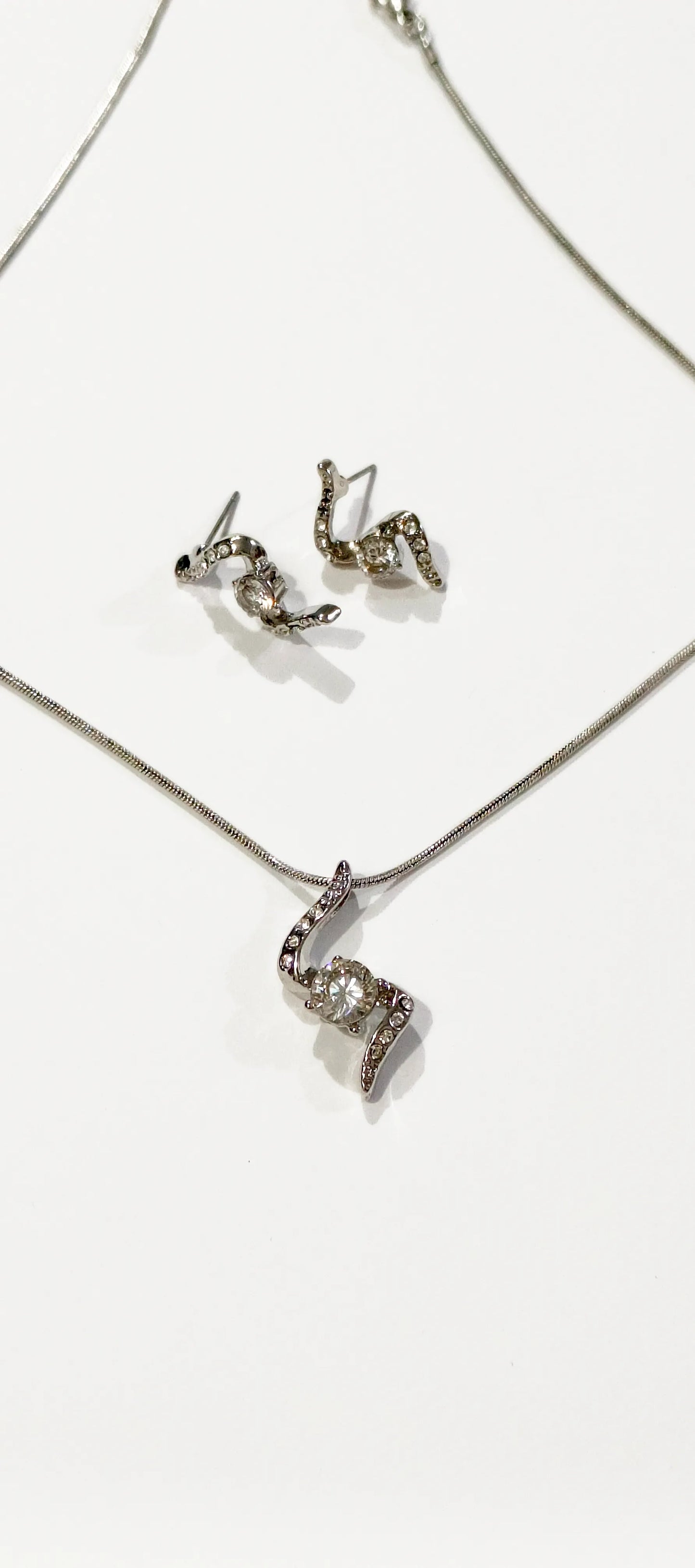 Minimal Zircon Pendant Necklace Set
