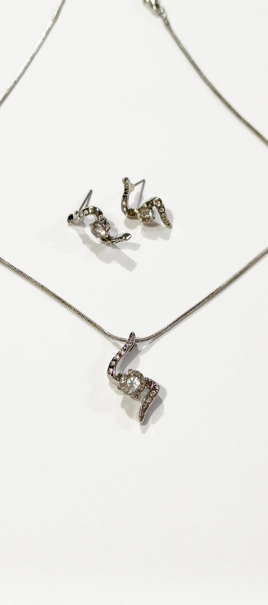 Minimal Zircon Pendant Necklace Set