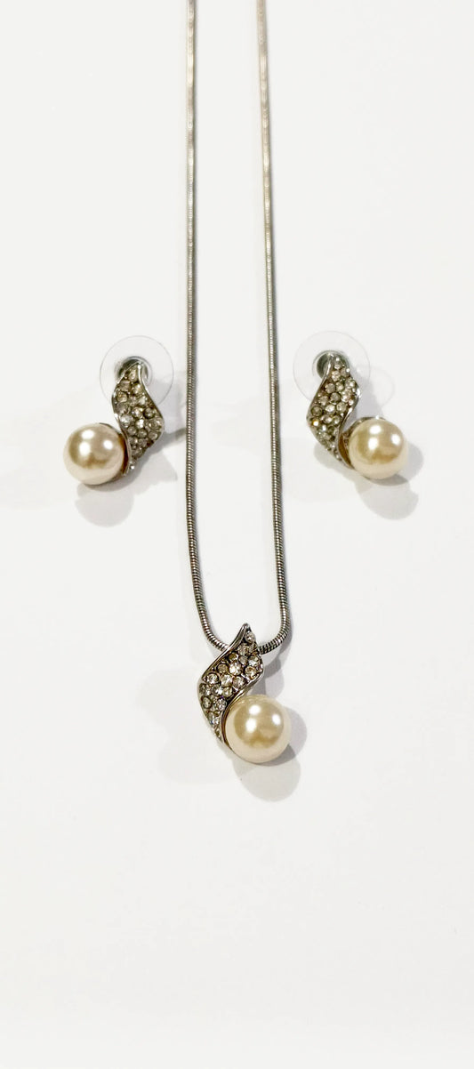 Minimal Zircon Pendant Necklace Set