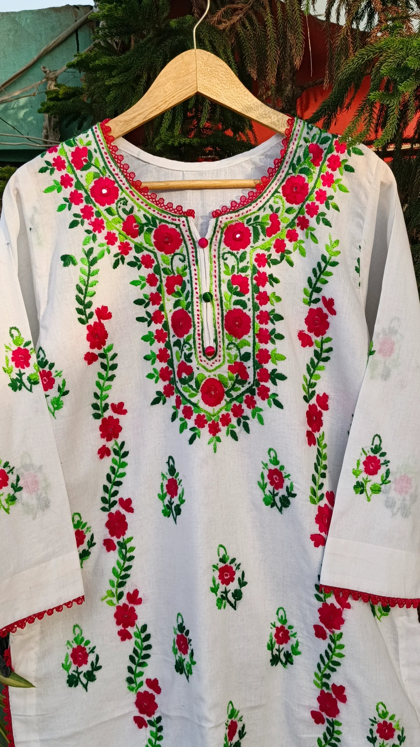 Pakka Tanka Floral Kurta