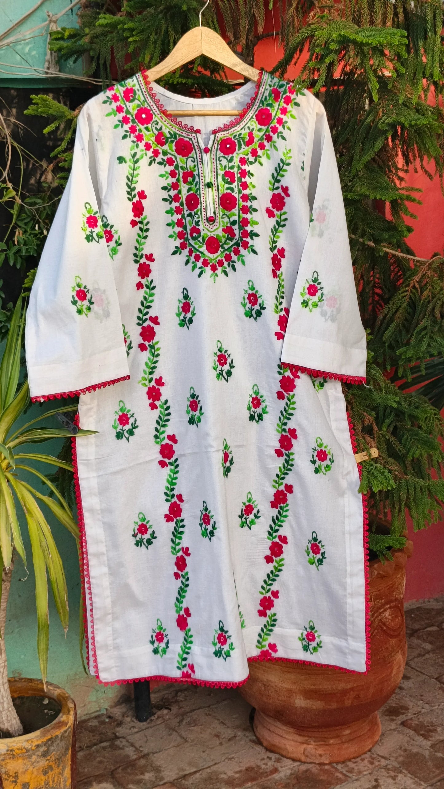 Pakka Tanka Floral Kurta