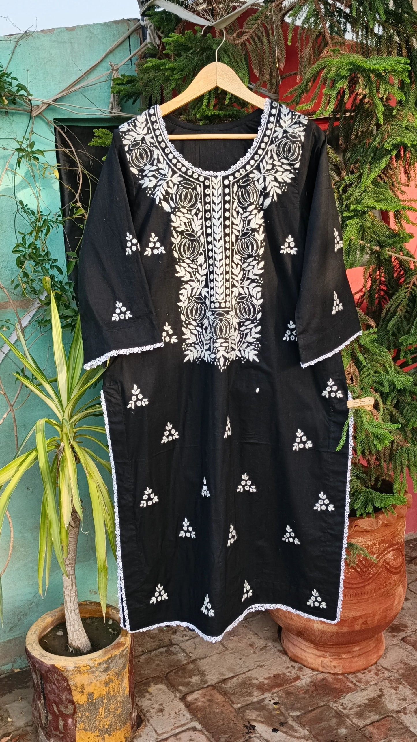 Black & White Chickenkaari Kurta