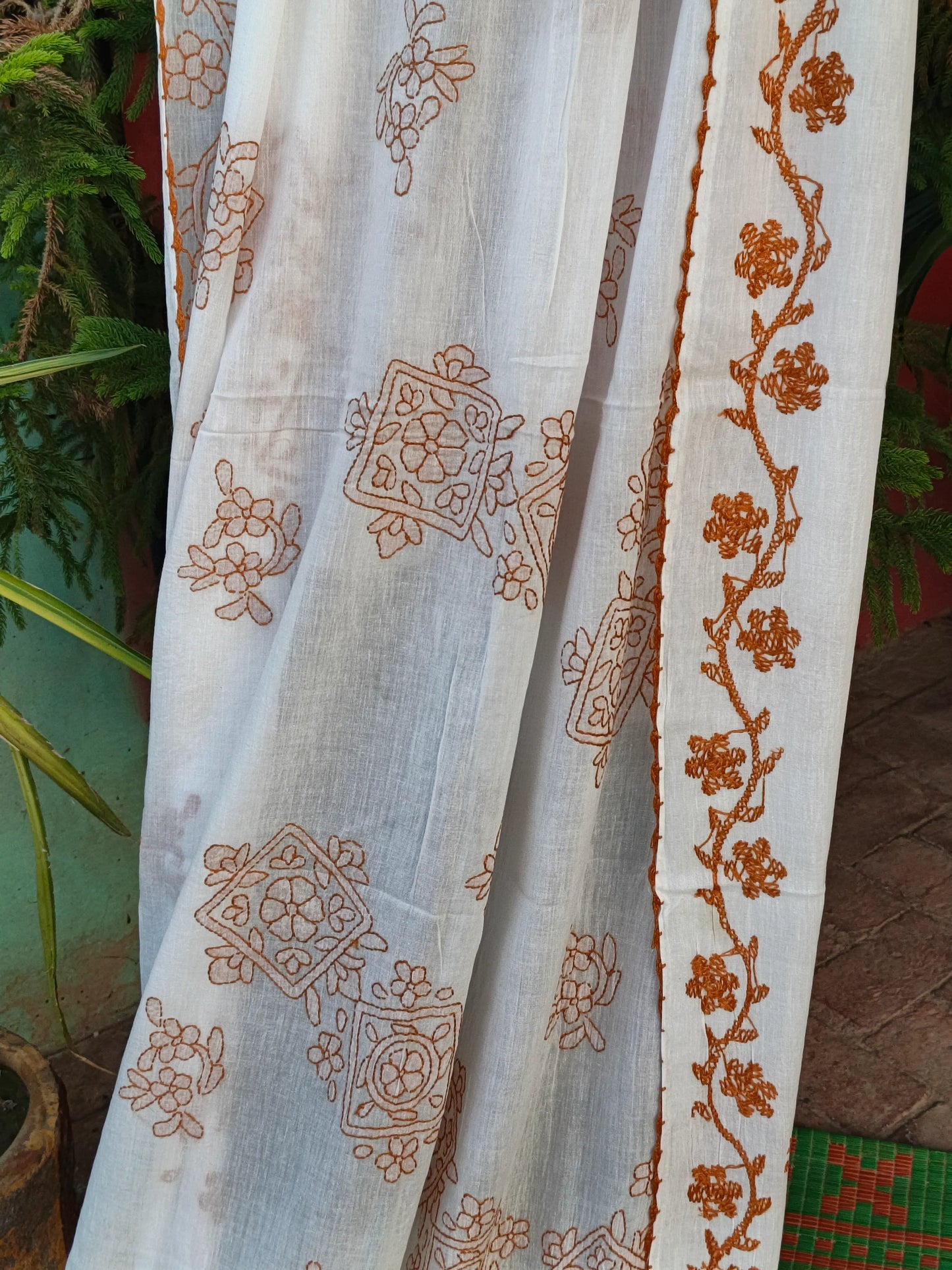 White & Brown ChickenKaari Lawn Dupatta