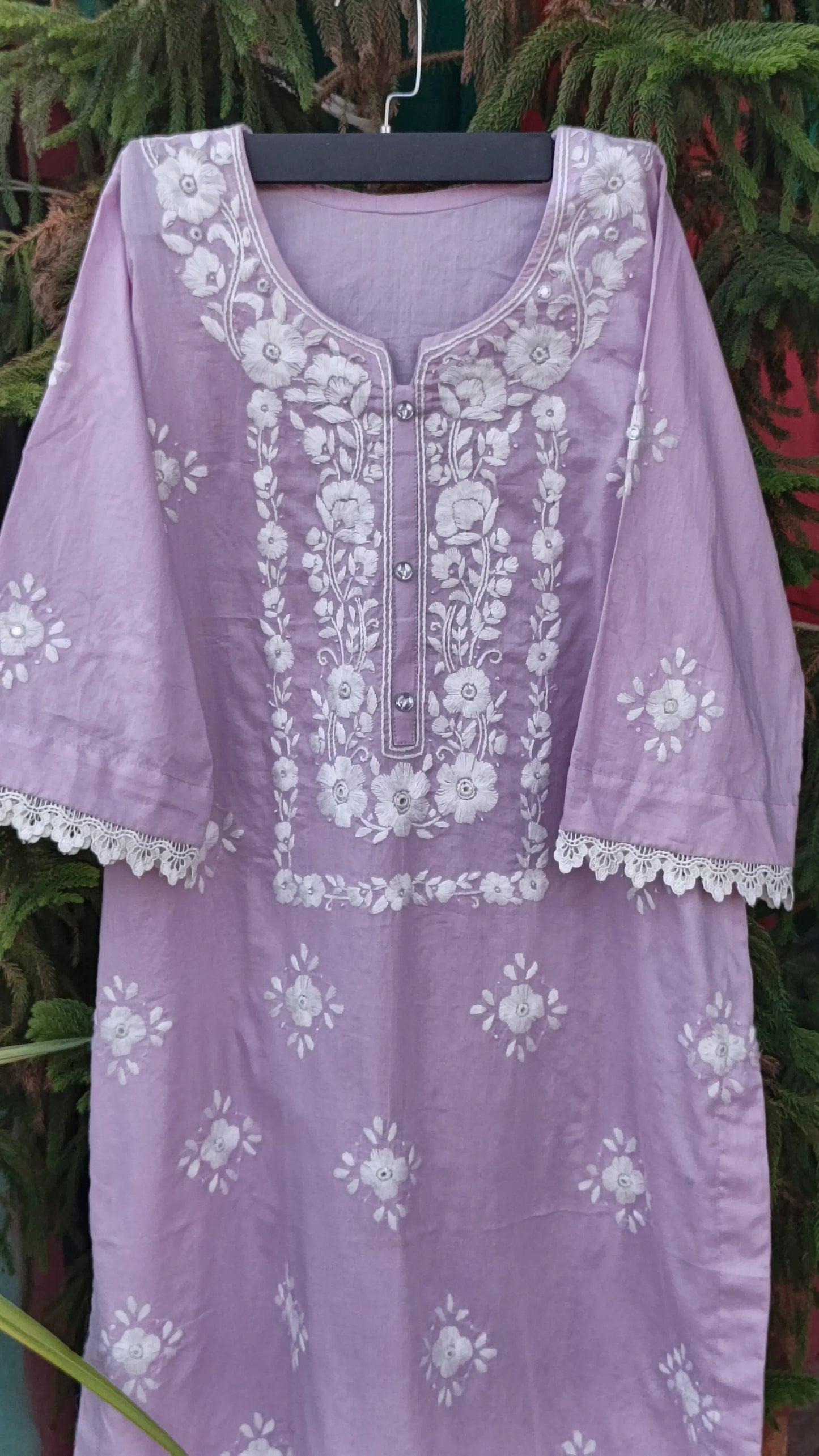 Pakka Tanka &Mirror Work Hand Embroidered Lavender Kurta